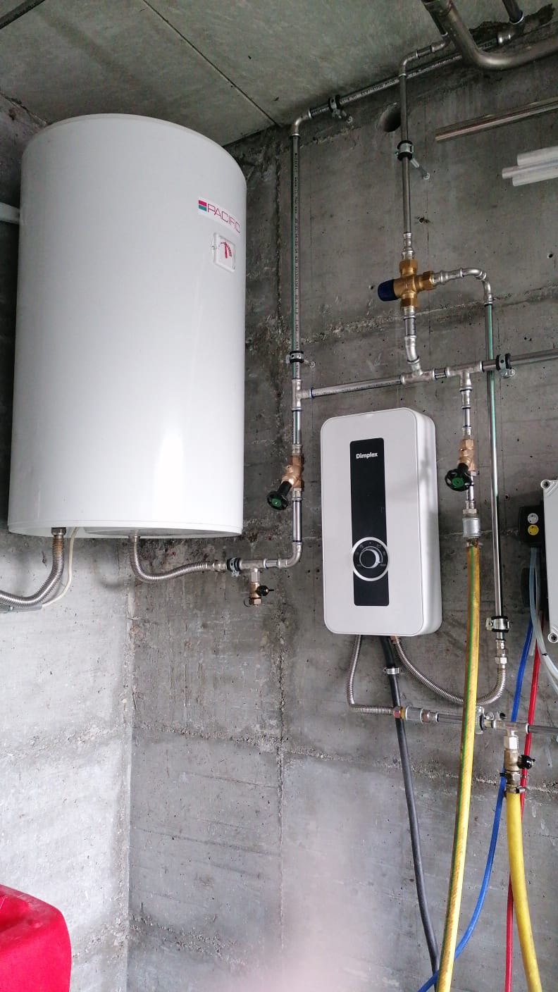 Stallumbauten und Anschlüsse von Kuhtränken